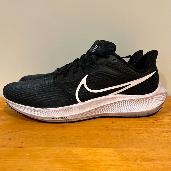 NIKE Air Zoom Pegasus 39 Road Running Men’s 9 Black White Shoes Sneakers - Picture 5 of 14